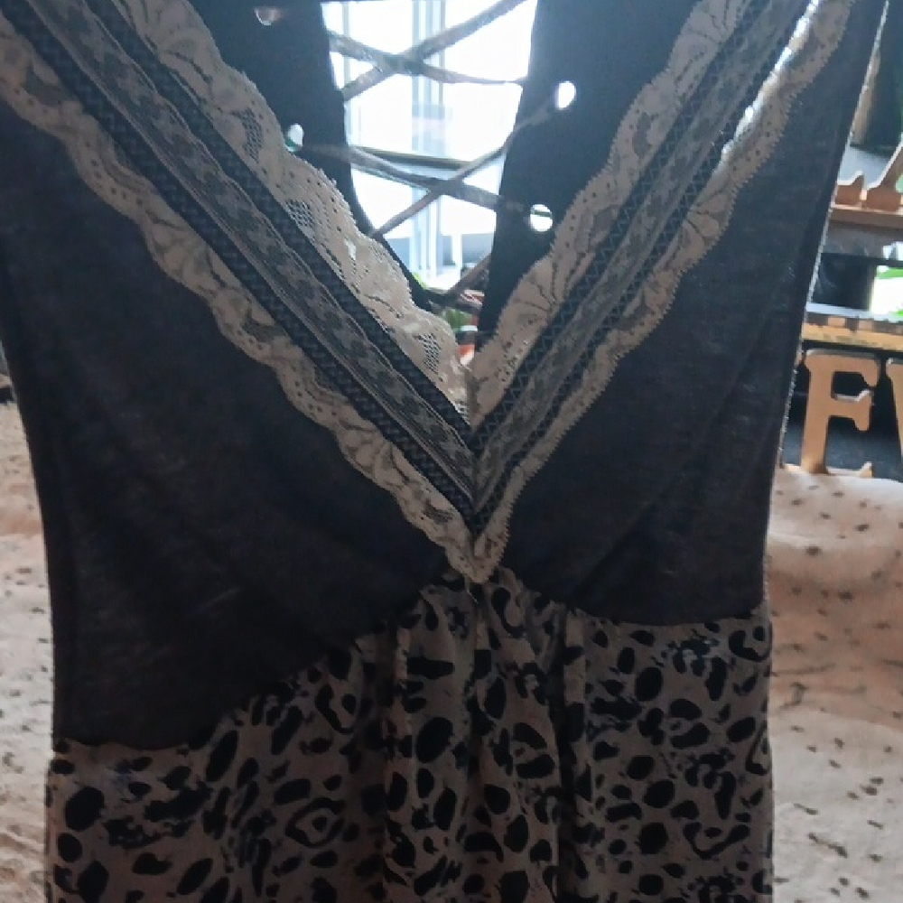 BKE Black and Gray Lace Top